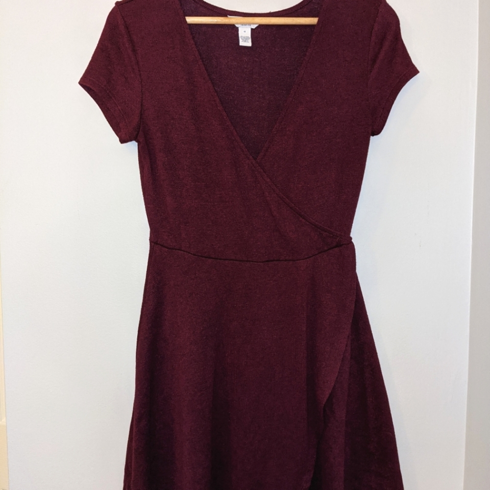 Arizona fit and flare wrap dress size M